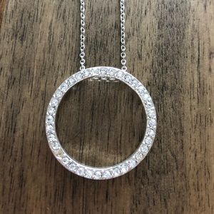 Stunning crystal circle necklace